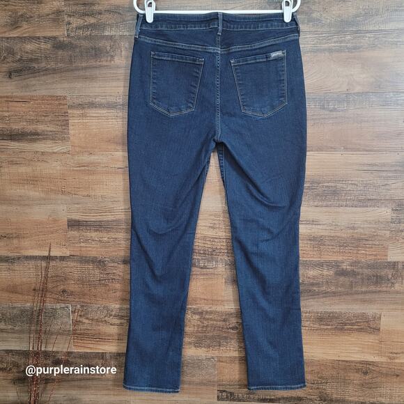 Eddie Bauer Jeans 12 Slightly Curvy Straight Mid Rise Dark Wash Stretch Denim - Picture 2 of 12